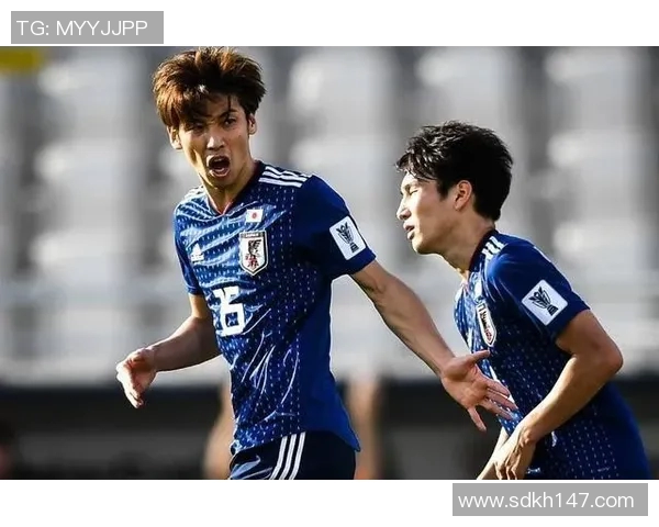 深圳篮球队在世界杯中的默契配合展现团队精神与战术执行力