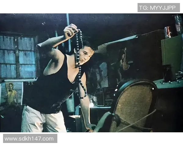 从辉煌到落魄足球明星的逆袭与沉沦人生轨迹探寻